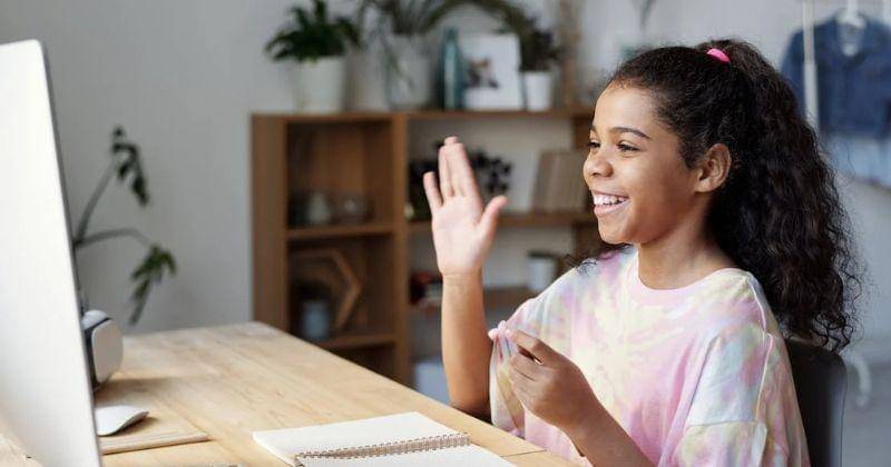 Pexels/Julia M Cameron